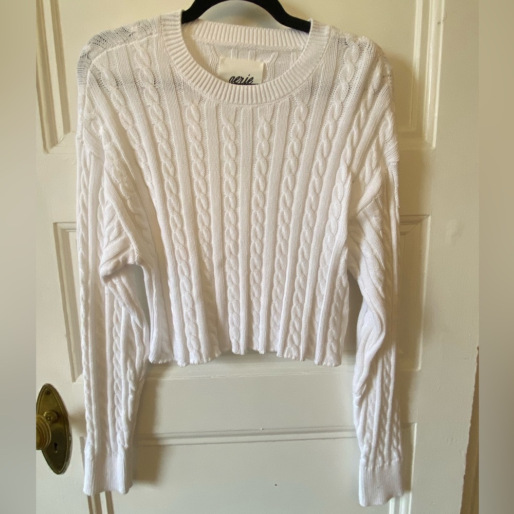 🌻NWT Aerie White Cable Knit Cropped Sweater